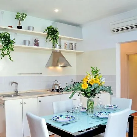 Il Glicine Campo De Fiori Apartment